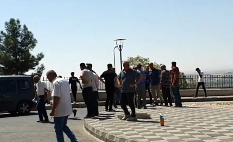 Ailesinin karıştığı kavgayı ayırırken vurulan polis yaşamınıyitirdi 3 Ailesinin karıştığı kavgayı ayırırken vurulan polis yaşamınıyitirdi 3
