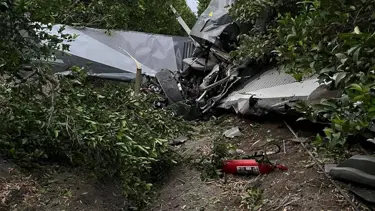 Adana'da eğitim uçağı düştü: Pilot ve yolcu ağır yaralı