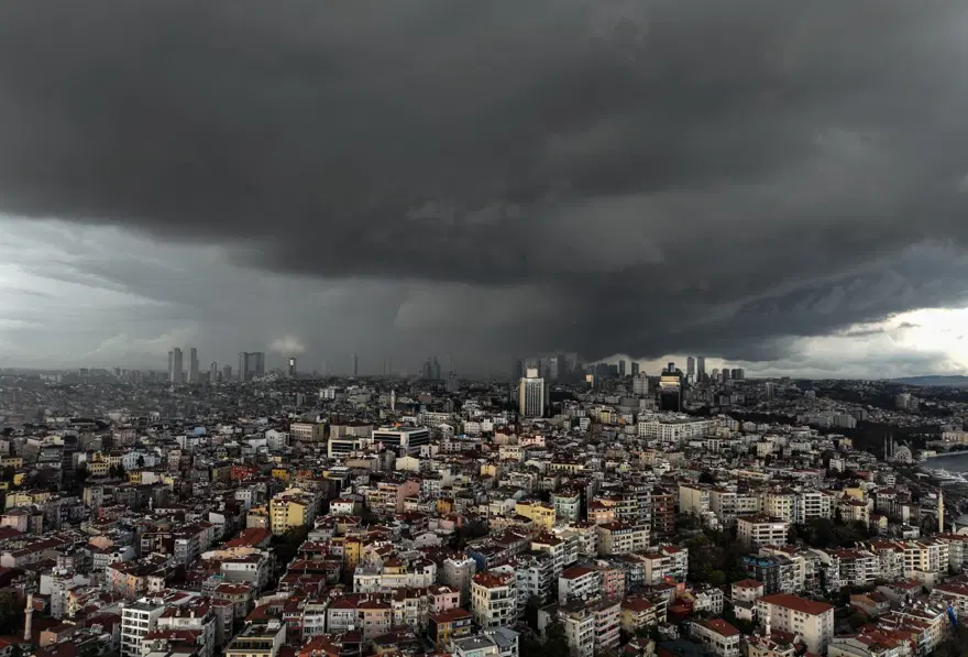 İstanbul’un üzerini yağmur bulutları kapladı 2