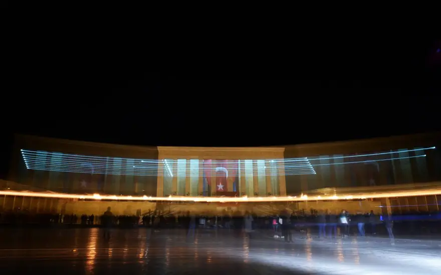 Vatandaşlar Anıtkabir'e akın etti 1