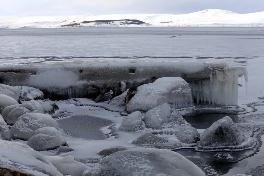 Antartika değil Çıldır Gölü: "Ağlayarak dondu" 3