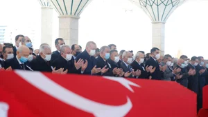 Bitlis'te helikopter düşmesi sonucu şehit olan 11 asker için devlet töreni Bitlis'te helikopter düşmesi sonucu şehit olan 11 asker için devlet töreni