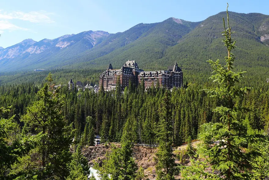 hayalet hikayeleri, perili evler, hayaletli evler, gizemli yerler, gizemli evler 6