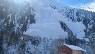 Çığın korkutucu yıkımı Rize'de görüntülendi
