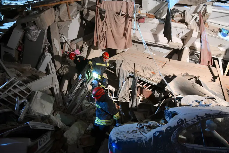 Elazığ'da 6,8'lik deprem (Bölgeden son fotoğraflar) 42