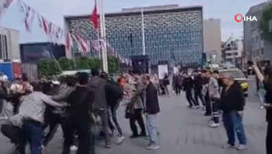 Taksim Meydanı'nı karıştıran kavga: Polis müdahale etti