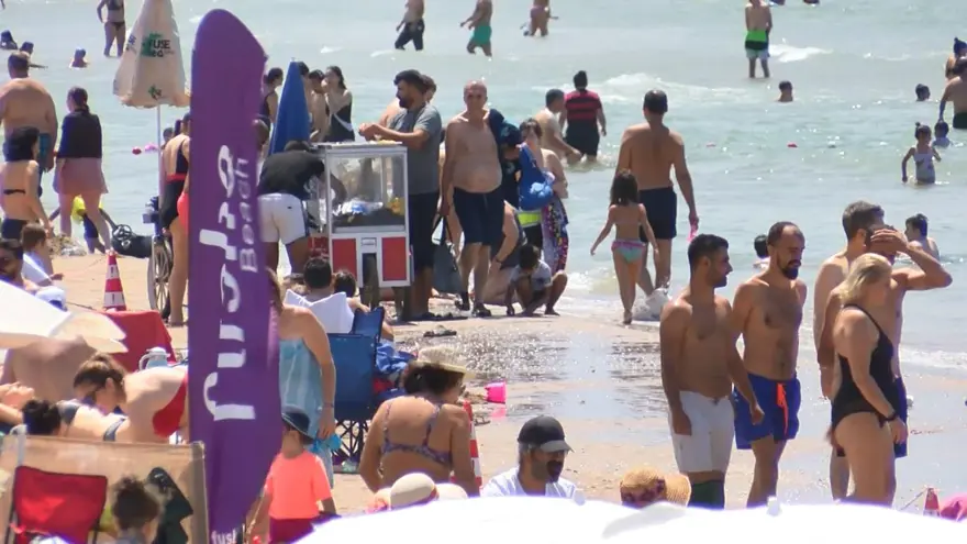 Plajlarda hafta sonu yoğunluğu 8 Plajlarda hafta sonu yoğunluğu 8