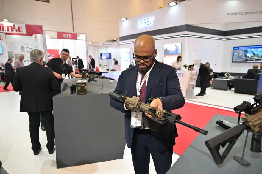 İstanbul'da savunma sanayii fuarı | Milli Muharip Uçak KAAN'ın 2028'de Türk motoruyla uçması planlanıyor 17 İstanbul'da savunma sanayii fuarı | Milli Muharip Uçak KAAN'ın 2028'de Türk motoruyla uçması planlanıyor 17