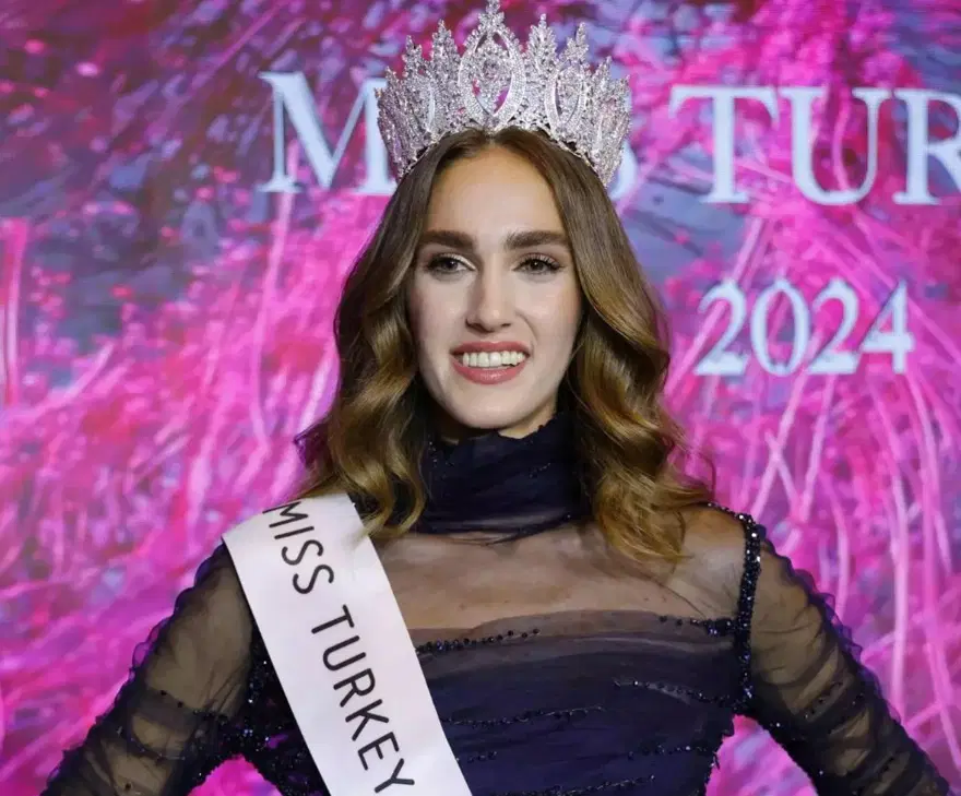 Miss Turkey birincisi İdil Bilgen Hindistan'a gitti 1