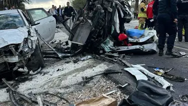 Balıkesir'de dört araç birbirine girdi: 2 ölü, 10 yaralı