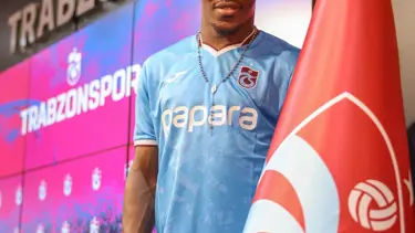 Anthony Nwakaeme Trabzonspor'da: İmza töreni düzenlendi