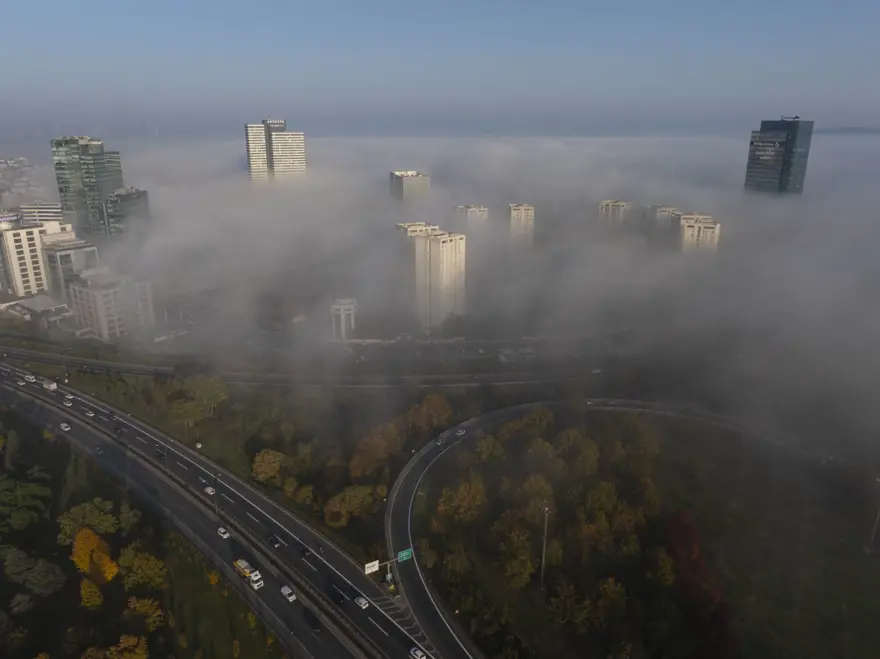 İstanbul yeni güne sisle başladı 6