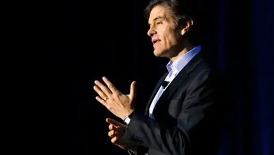 Öz'ün yeni portresi: Türk vatandaşlığını bırakıyor FETÖ'ye destek veriyor