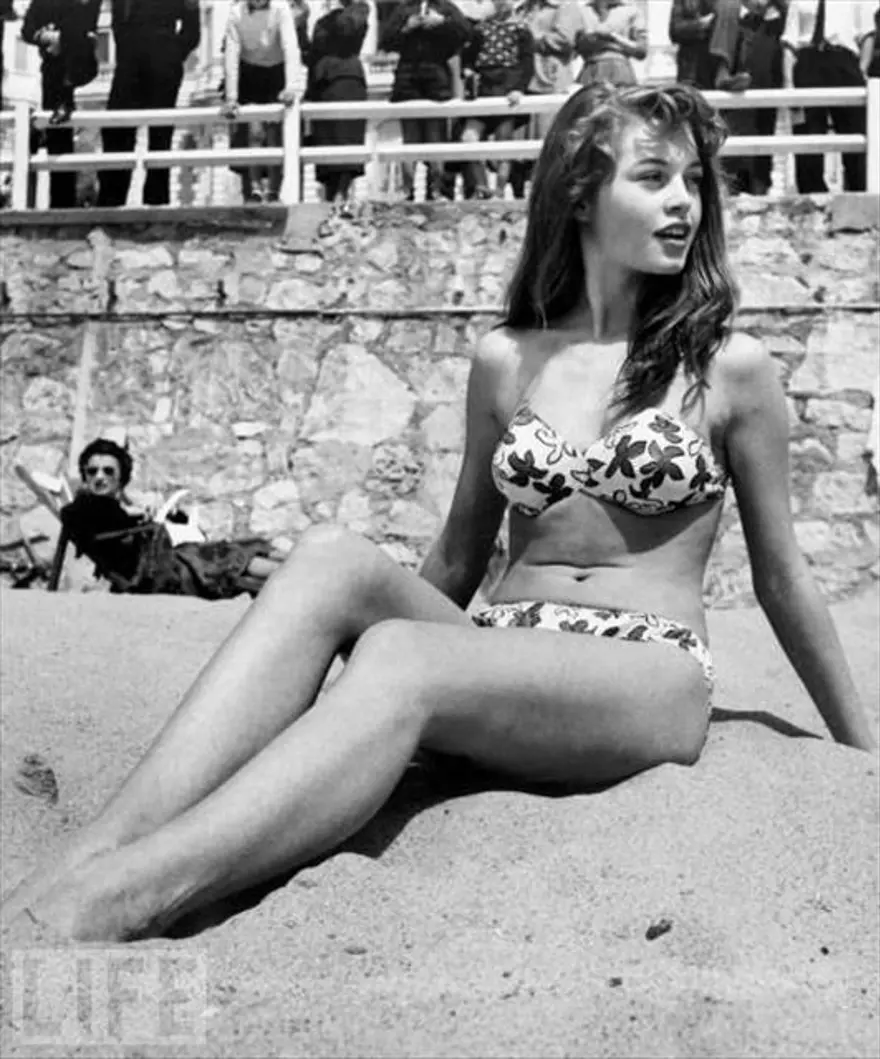 Bol yıldızlı Cannes plajı Bol yıldızlı Cannes plajı