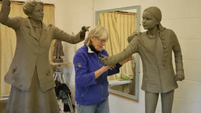 Greta Thunberg’in gerçek boyutlu heykeli tartışma yarattı