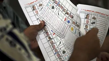 Mısır'da ikinci turda Mursi ve Şefik yarışacak