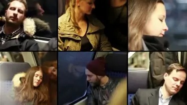 Trende uyuklayana reklam sürprizi