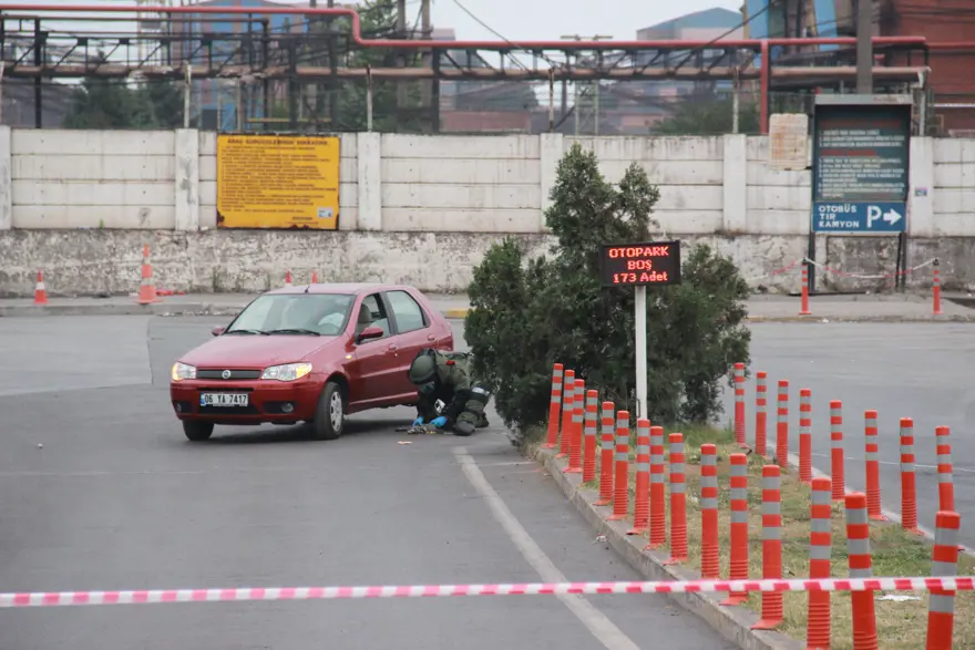 Boşanmak isteyen eşinin aracına sahte bomba düzeneği yerleştirdi 4