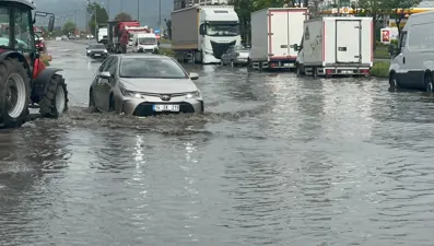 Bolu'da sağanak ve fırtına yaşamı olumsuz etkiledi