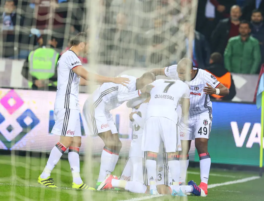 Cenk Tosun, Medical Park Arena'da tarihe geçti 7