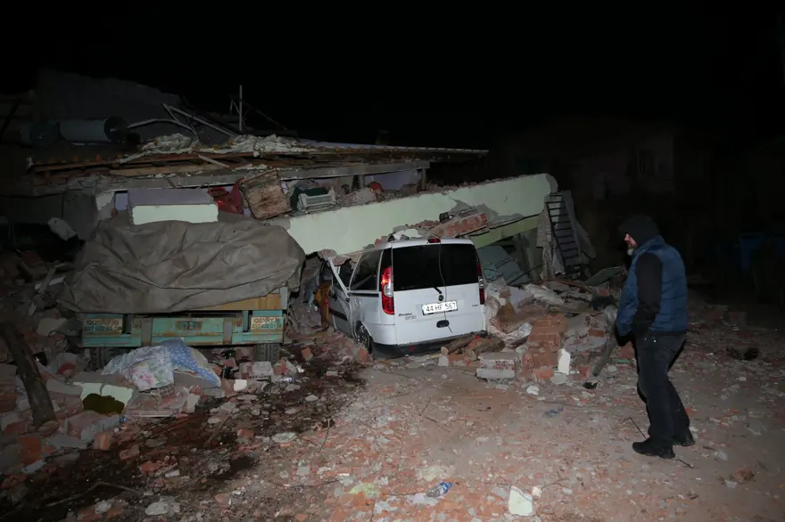 Elazığ'da 6,8'lik deprem (Bölgeden son fotoğraflar) 48