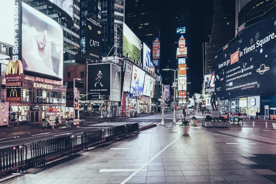 Sanatçı gözüyle New York sokaklarının bomboş hali 1