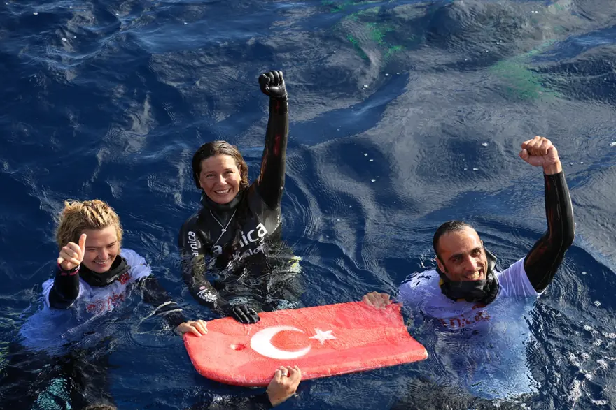 Milli sporcu Derya Can'dan dünya rekoru 4