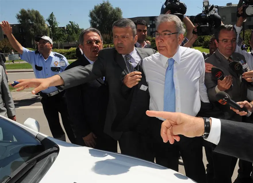 İstifadan sonra ilk kez Meclis'te 5 İstifadan sonra ilk kez Meclis'te 5