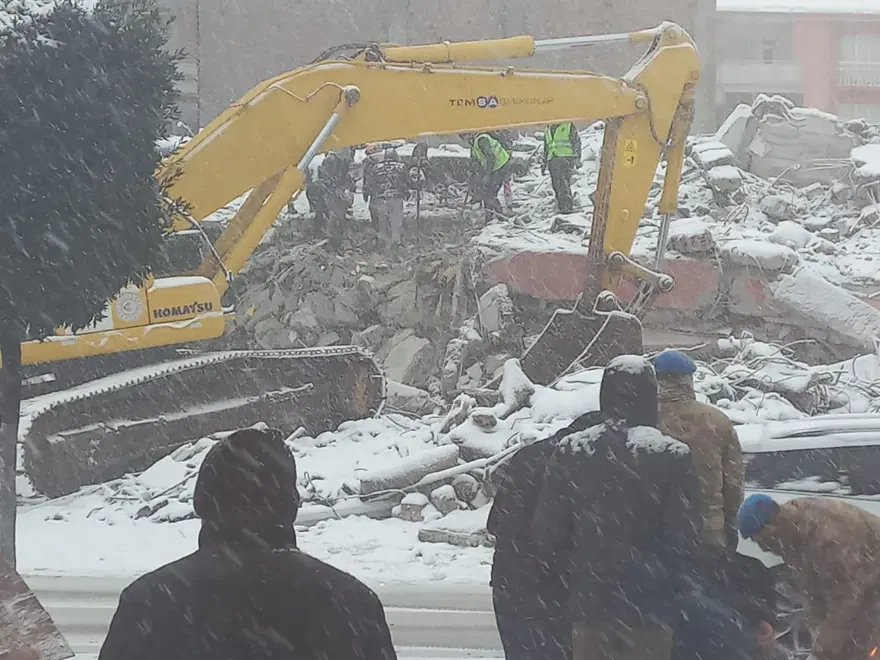 Türkiye yasta | Depremin vurduğu 10 ilden çarpıcı fotoğraflar... 2