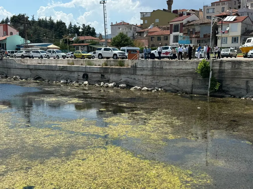 "7 RENKLİ GÖL ARTIK 2 RENKLİ GÖL HALİNE GELDİ" 4