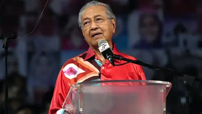 Malezya Başbakanı Mahathir, kasımdan sonra görevini devredeceğini açıkladı