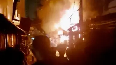 Vietnam’da apartmanda yangın: Sekiz kişi hayatını kaybetti