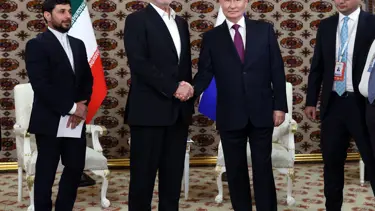 Putin, İran Cumhurbaşkanı Pezeşkiyan'la ilk kez yüz yüze görüştü