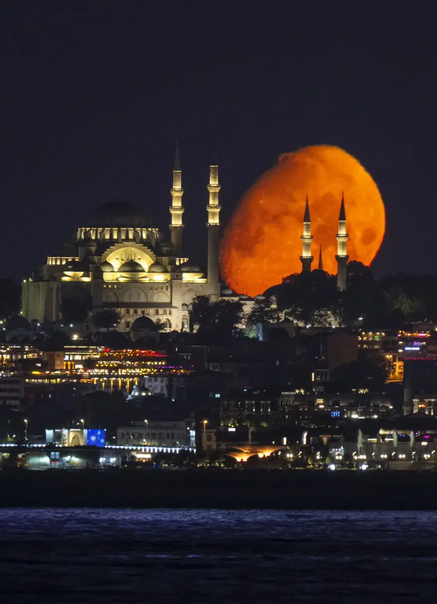 İstanbul'da Ay büyüledi 3