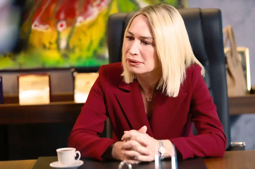 Akrep 20. bölüm fotoğrafları: Perihan'ın zorlu mücadelesi 9