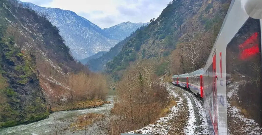 Batı Karadeniz Ekspresi yolcularını tarih ve doğayla buluşturuyor 9