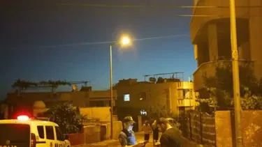 Husumetlilerinin evine ateş açıp kaçtı