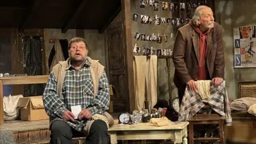 İstanbul Devlet Tiyatrolarının "Mumyalar" oyunu seyirciyle buluştu