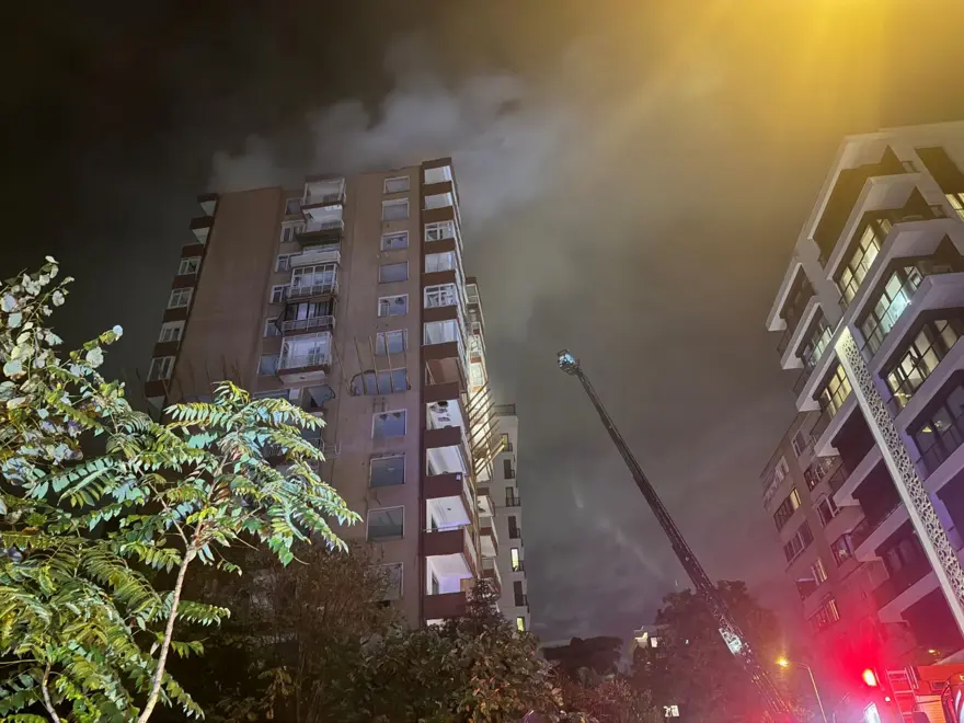 İstanbul'da sağanak ve fırtına hayatı felç etti 14