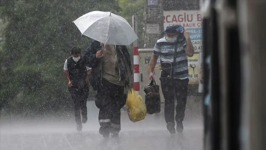 Kuvvetli sağanak geliyor: AKOM'dan İstanbul için saat verildi (Bugün hava nasıl olacak?) 7
