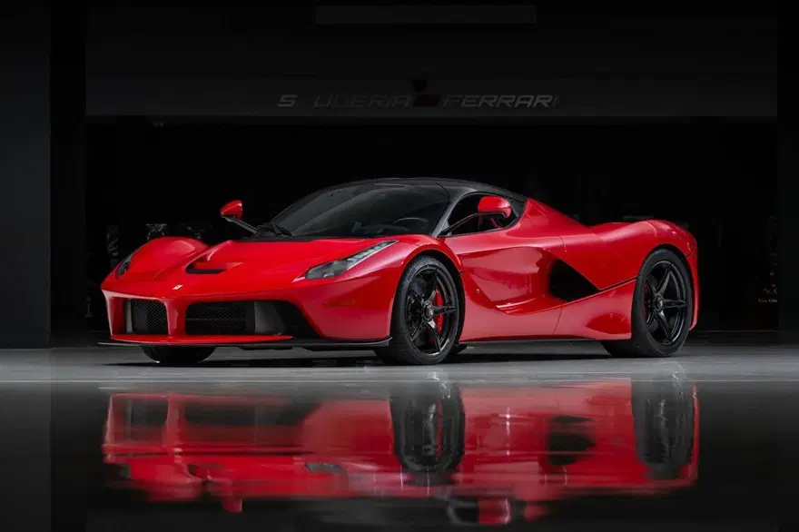 2015 Ferrari LaFerrari 16