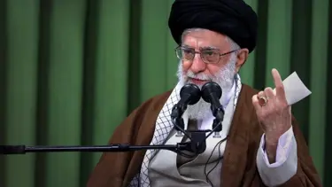 Hamaney'den Ahmedinejad'a muhalefet suçlaması