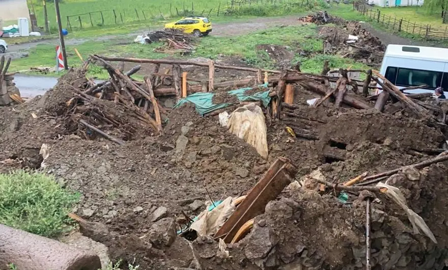 Bingöl'de 5,7 büyüklüğünde deprem: Bir şehit, 18 yaralı 17