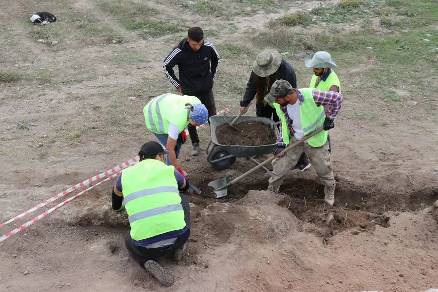 Hadrianaupolis'te 'Asklepios' varlığına işaret eden 1800 yıllık yazıt bulundu 
