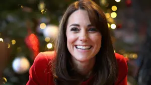 Kate Middleton'dan dekolte devrimi
