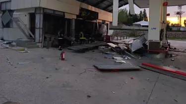 Van'da akaryakıt istasyonunda patlama