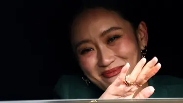 Tayland başbakanına "amca" cezası: Telefon kaydı sızdı, görevden uzaklaştırıldı