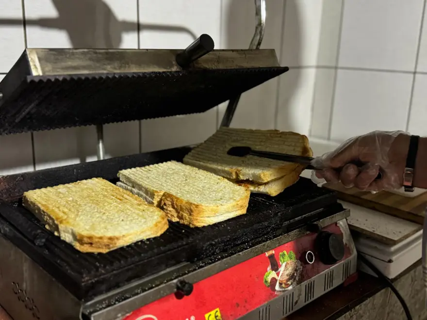 ‘BU TOSTU ALMANYA’DA YAŞAYAN YAKINLARIMA GÖNDERECEĞİM’ 2