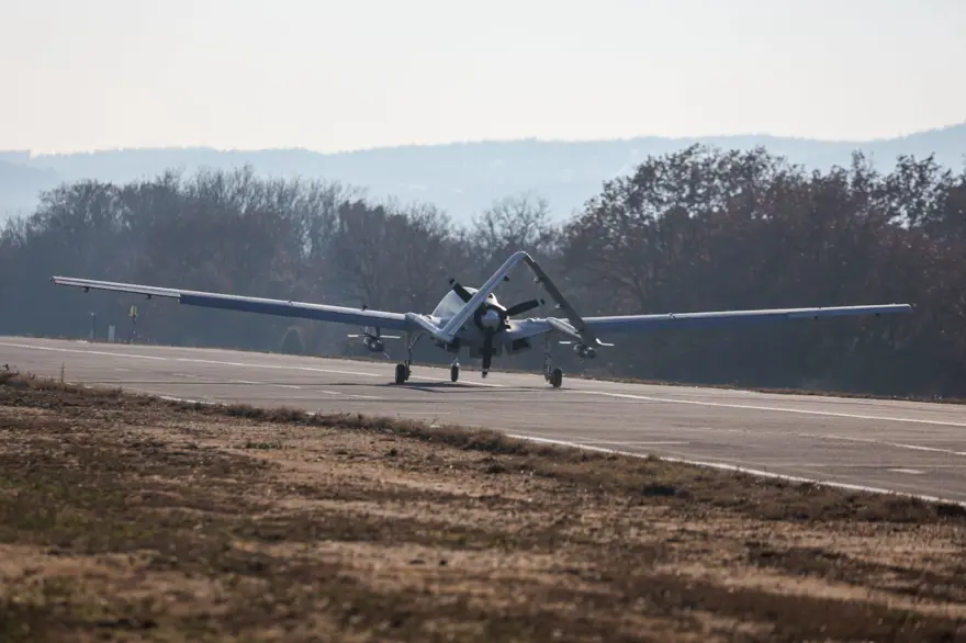 Bayraktar TB3 silahlandı: ROKETSAN  MAM-T akıllı mühimmat ile hedefi 12'den vurdu 11