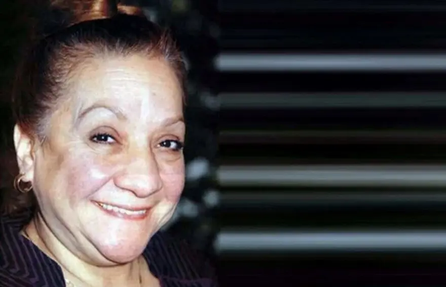 ÇOCUK OYUNLARIYLA TİYATROYA ADIM ATTI 2